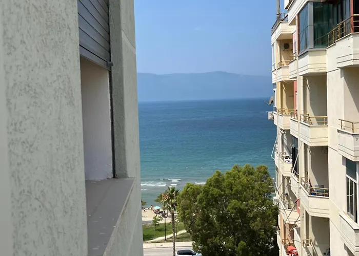 Blue Pearl Lungomare Apartment Vlorë